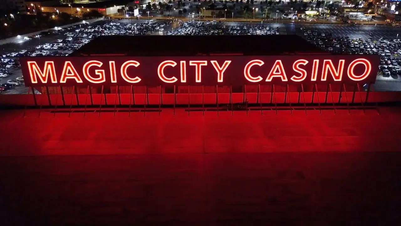 Magic City Casino (5 minutes away)