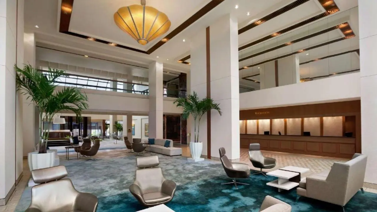 Premium hotel with conference facilities near MIA