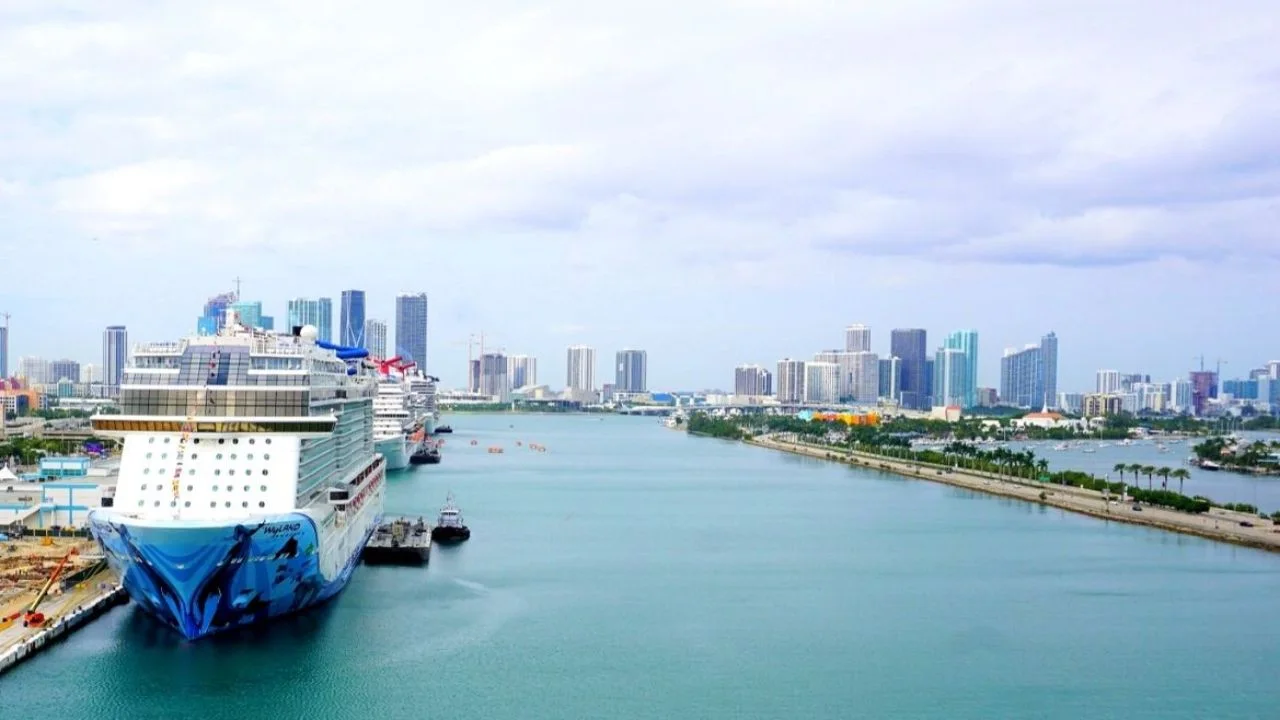 Map showing route from Miami Airport to Miami Cruise Port.