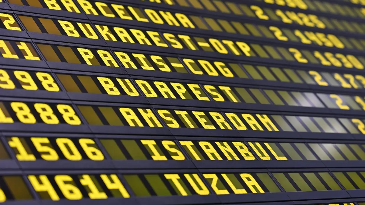 LOT airline departur from miami