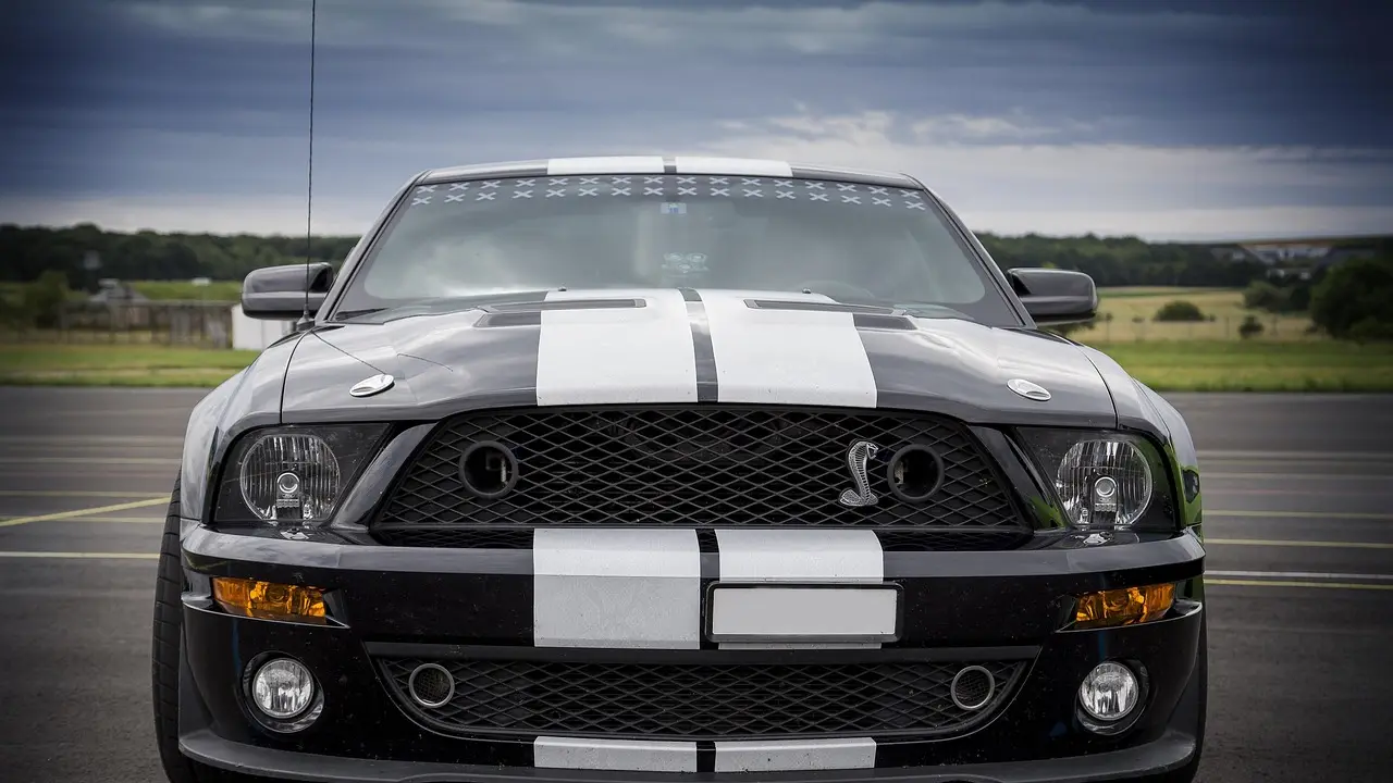 Shell_GT-H_at_Hertz_Car_Rental