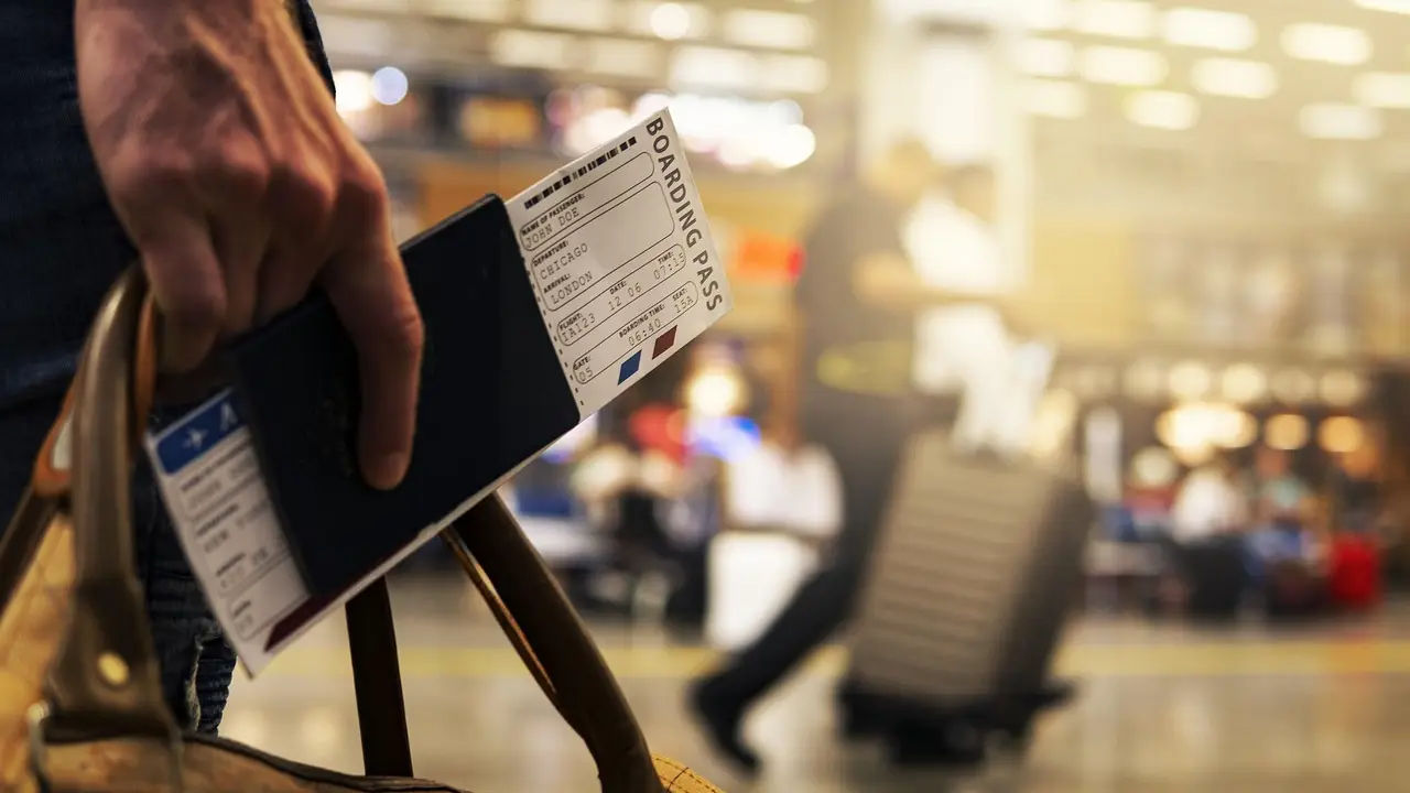 Swiss Airlines Arrivals and Departures