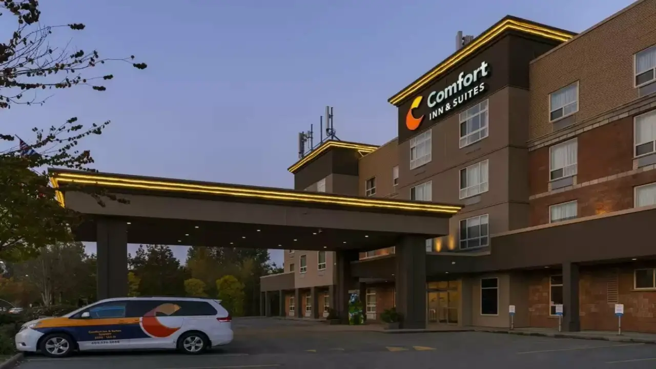 Comfort Inn Suites Hotel (1)