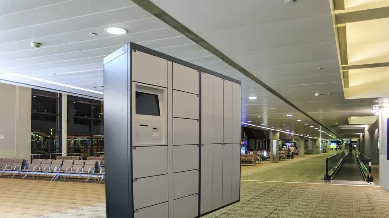 Secure luggage storage options near Miami Airport