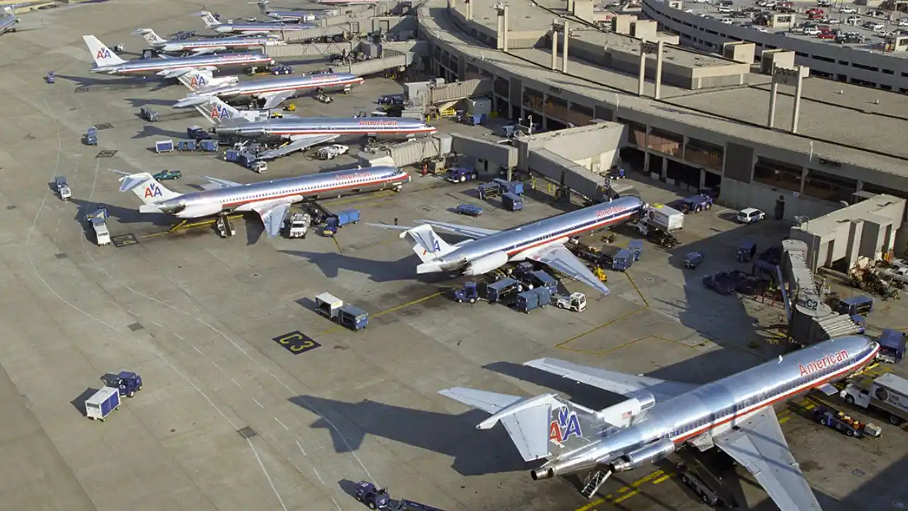 Navigating American Airlines North Terminal at Miami Airport